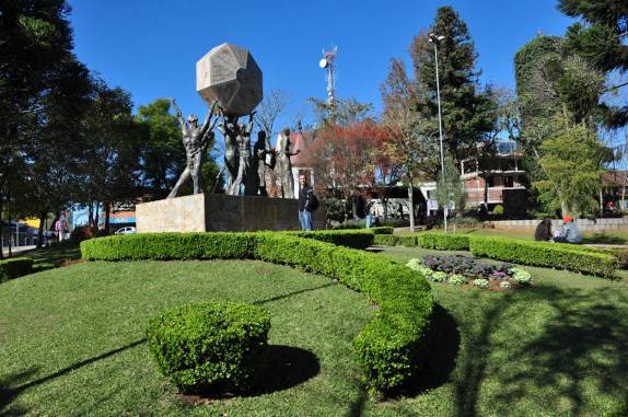 Estátua em homenagem ao fundador do cooperativismo no Brasil, em Nova Petrópolis - RS